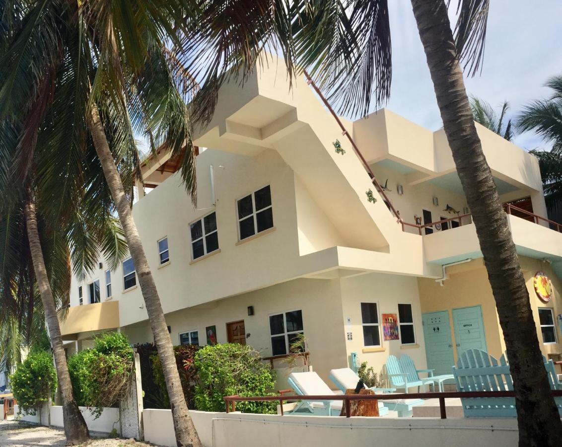 Pura Vida Inn เคย์คอล์กเกอร์ ภายนอก รูปภาพ