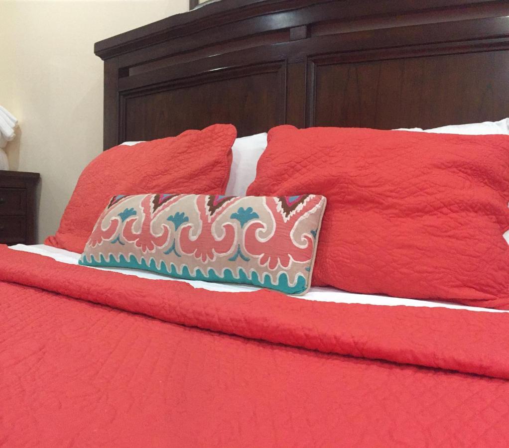 Pura Vida Inn เคย์คอล์กเกอร์ ภายนอก รูปภาพ