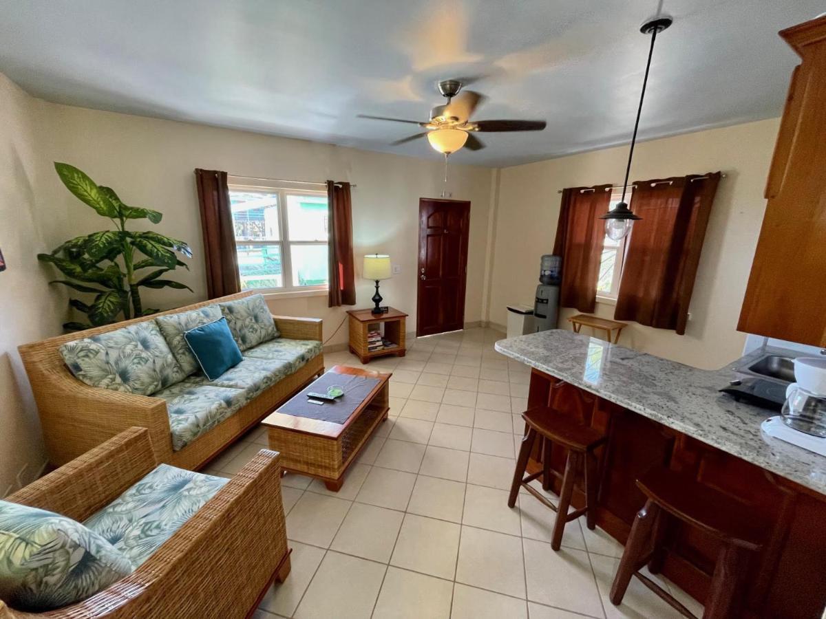 Pura Vida Inn เคย์คอล์กเกอร์ ภายนอก รูปภาพ